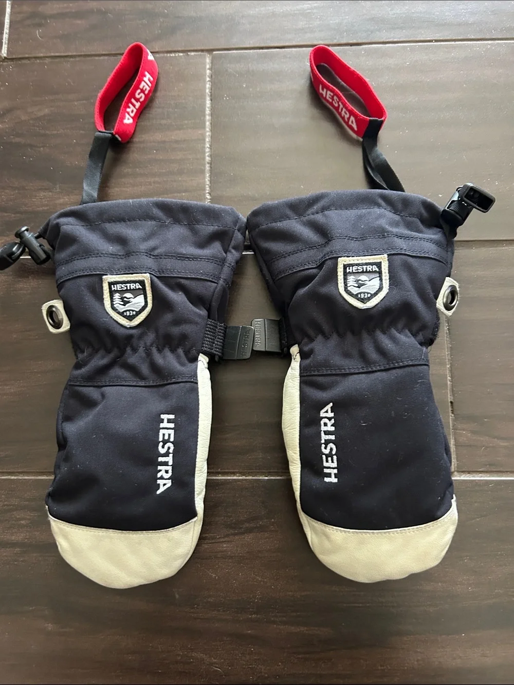 Hestra Ski Glove /Mitten  Size 6 Unisex